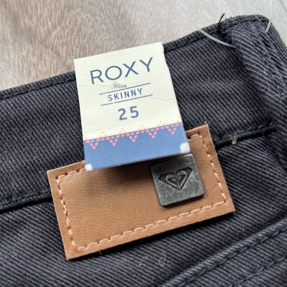 🎁4/$25 - ROXY Suntrippers black skinny jeans - 28W - NEW ☀️ - Picture 6 of 11